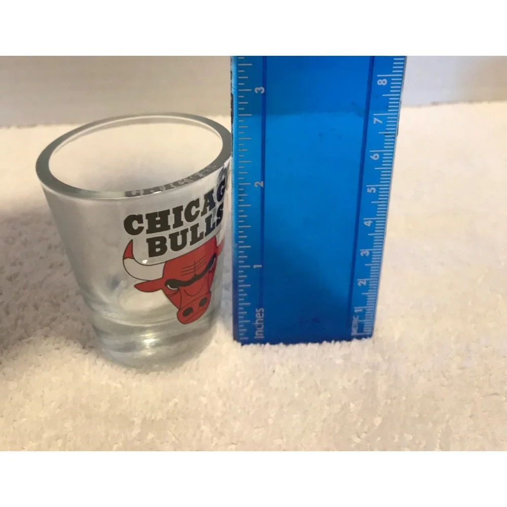 Chicago Bulls Shot Glass Red Black White Logo‎ Hunter Barware NBA Basket…